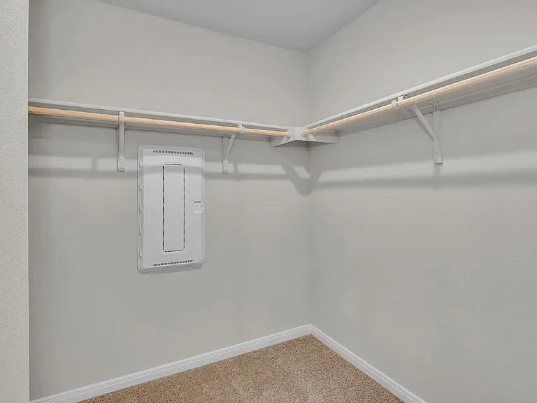585 Apache Plum Dr — Photo 33