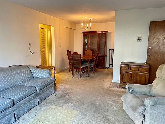 5th image of 259 Rock St APT A1