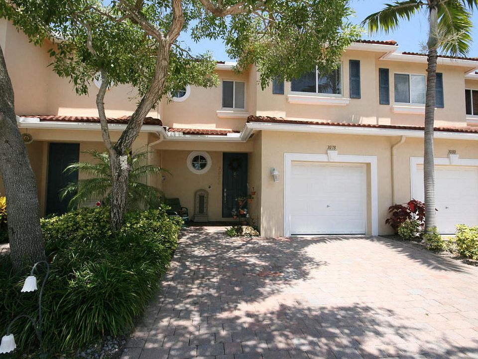 1st image of 3078 N Evergreen Cir