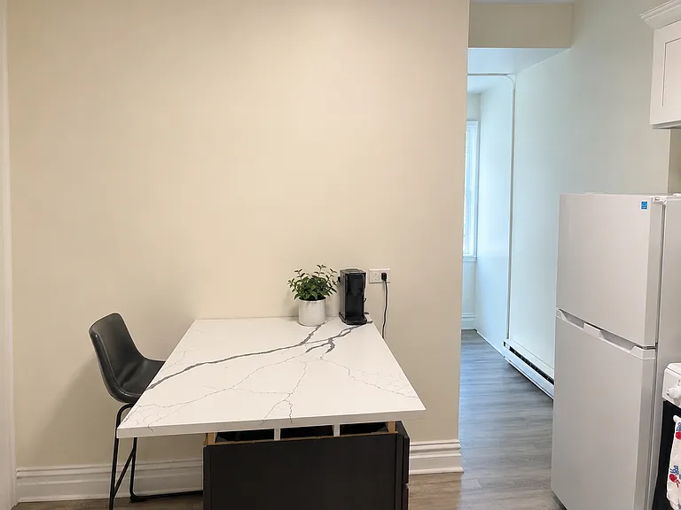 355 Greenwich Ave #2A — Photo 4