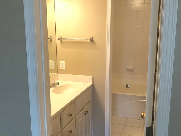 2044 W Aberdeen Dr — Photo 5