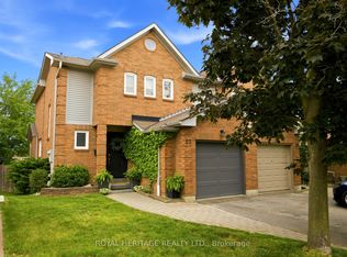 27 Heaver Dr, Whitby, ON L1N 8X2
