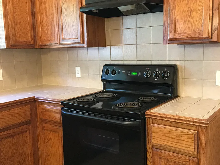 1420 Teakwood Dr — Photo 14