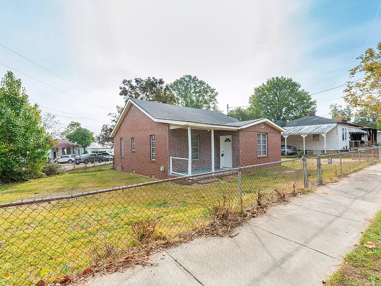 102 Curry St — Photo 4