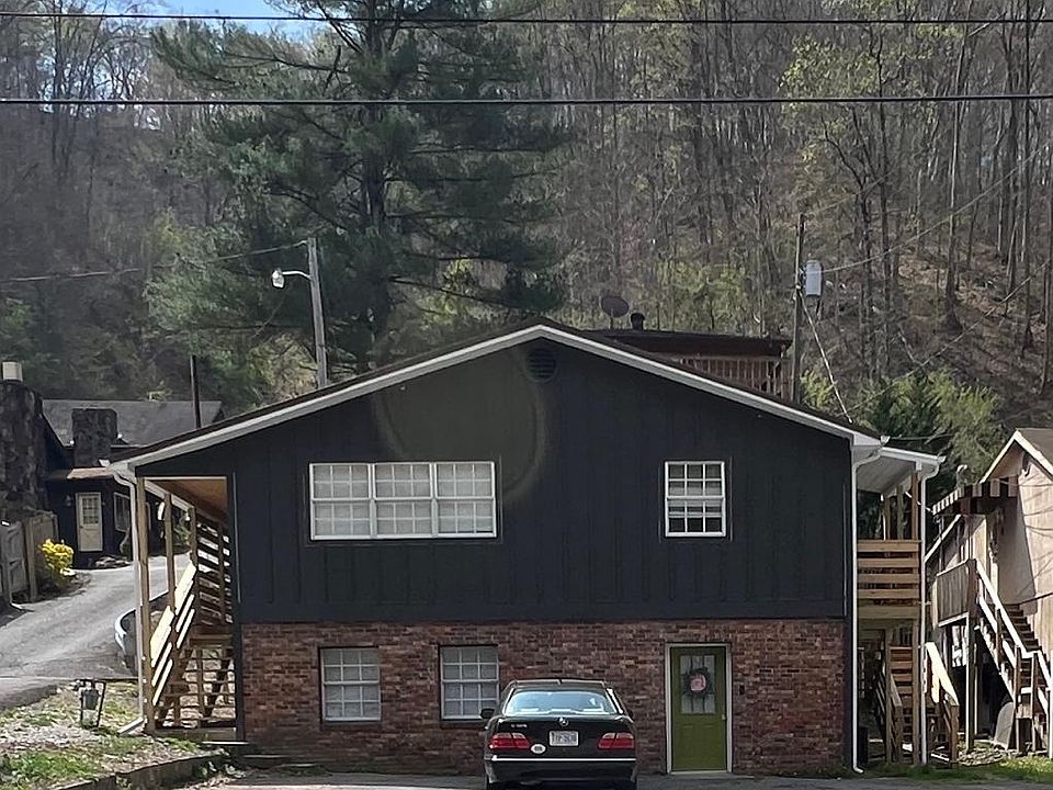 Exterior Entrance Parking