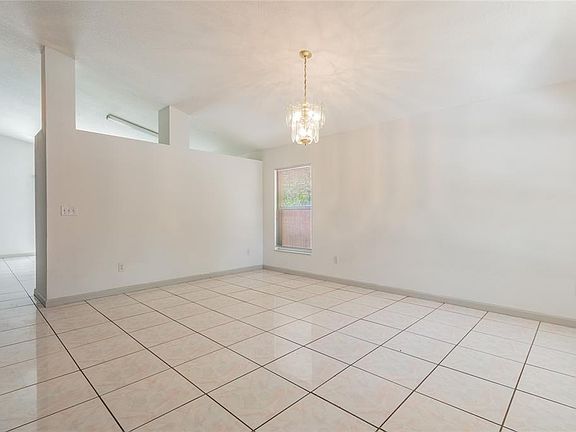 3rd image of 1308 W Patterson St