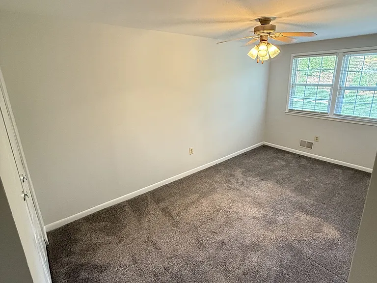 Longview — Photo 126