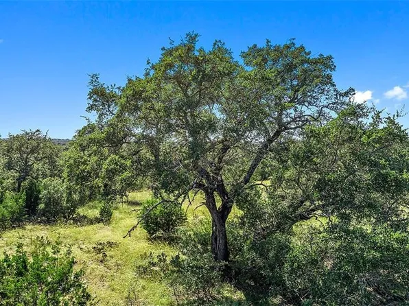 759 Trail Rock Dr, Johnson City, TX 78636
