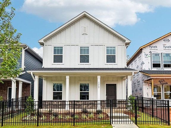 Front exterior of the Cromwell floorplan at a Meritage Homes community in Charlotte, NC.