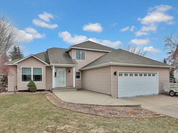 8817 Rainier Ct, Woodbury, MN 55125