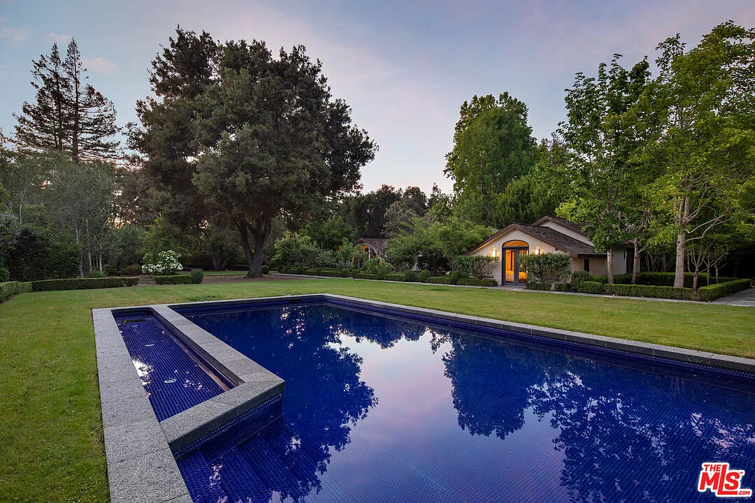 4 bed, 6.5 bath, 6296 sqft, $90,000 — Photo 3