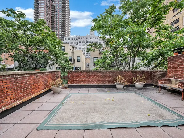 410 E 73rd St APT 5B, New York, NY 10021