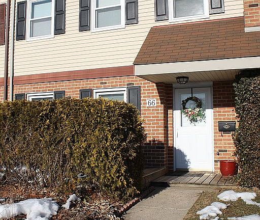 3rd image of 66 Coventry Ln