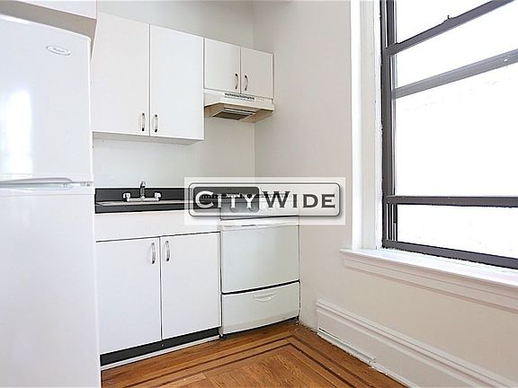 5th image of 163 E 87th St APT 5D