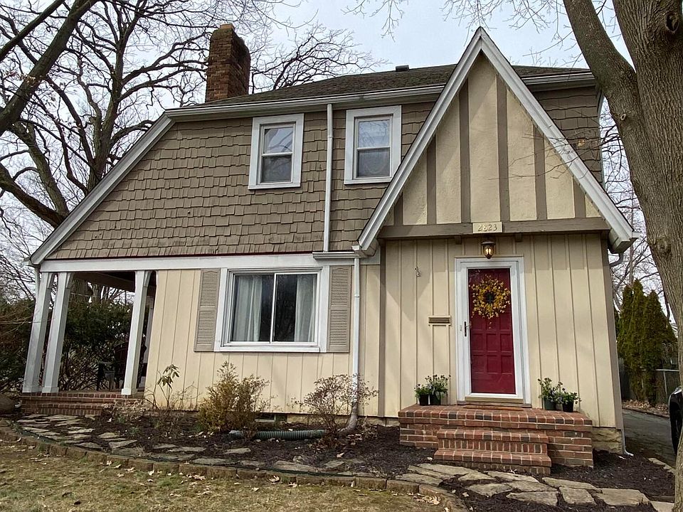 1st image of 2823 Kensington Pl W