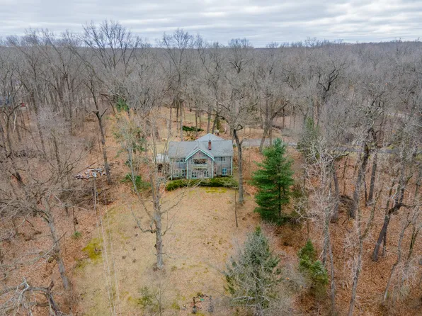 5436 Strawberry Lake Rd, Whitmore Lake, MI 48189