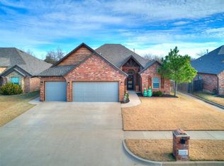 2512 Coles Creek Ln, Yukon, OK 73099