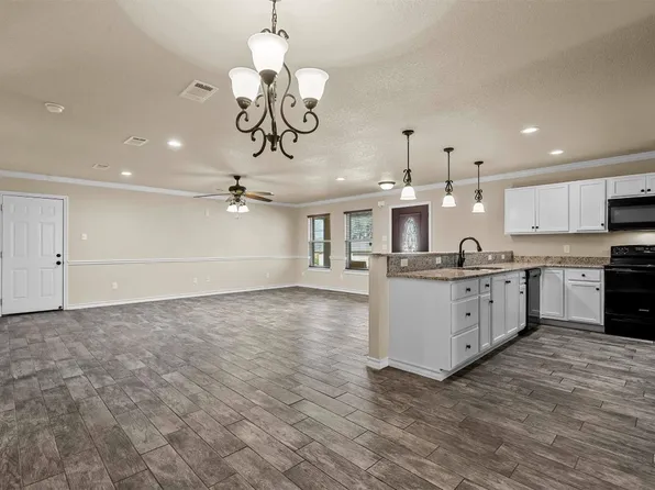 1007 Van Winkle St, Weatherford, TX 76086