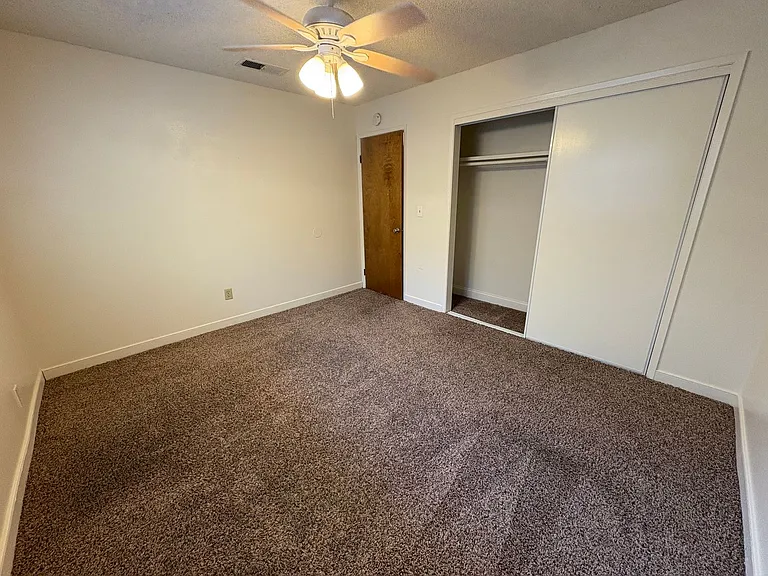 1748 E Laura Ave — Photo 3