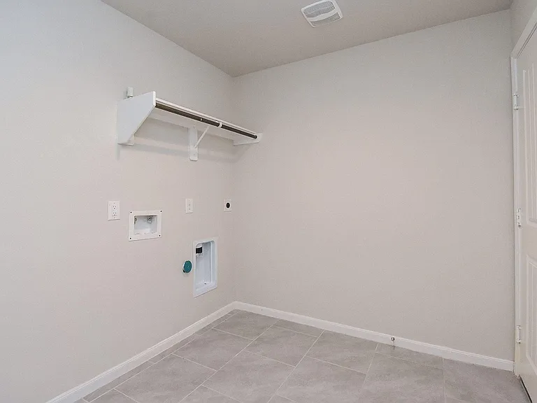1334 Bellingham Park Dr — Photo 33
