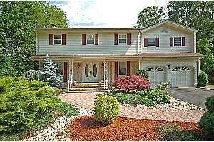 1st image of 4 Balsam Ct
