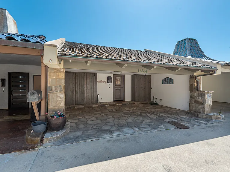 11844 Beach Club Way — Photo 39
