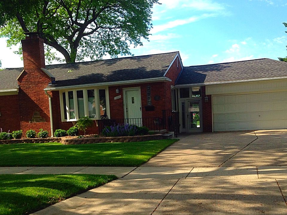 1st image of 23200 Clairwood St