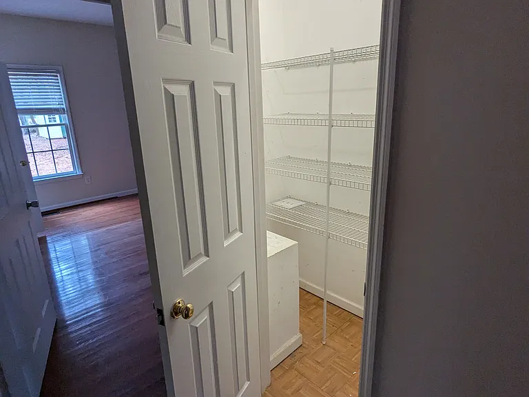 109 Highland Dr — Photo 16