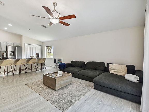 5th image of 24541 Laurel Ridge Dr