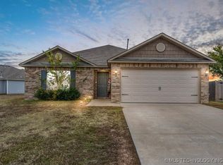 10012 E 107th St N, Owasso, OK 74055