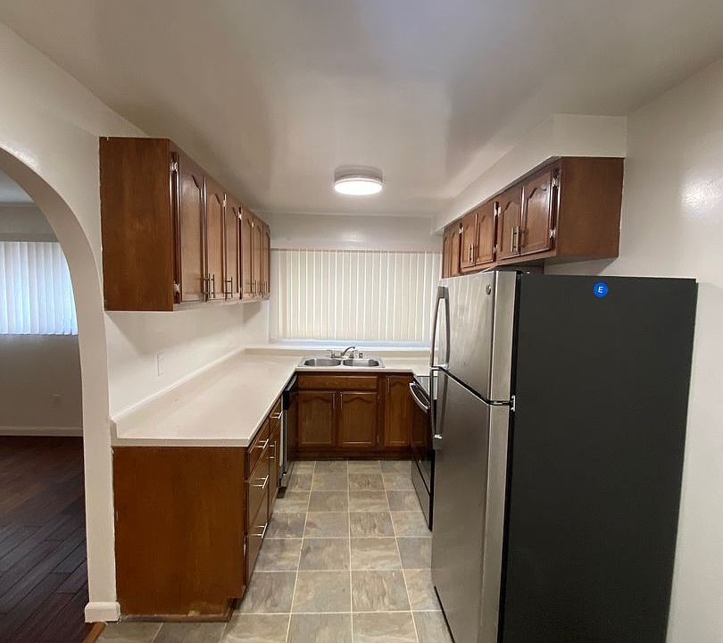 1st image of 103 N Irena Ave APT 2