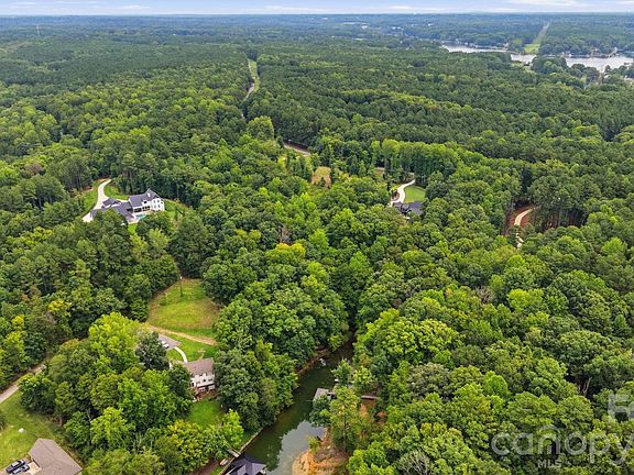 4th image of 414 Morrison Farm Rd