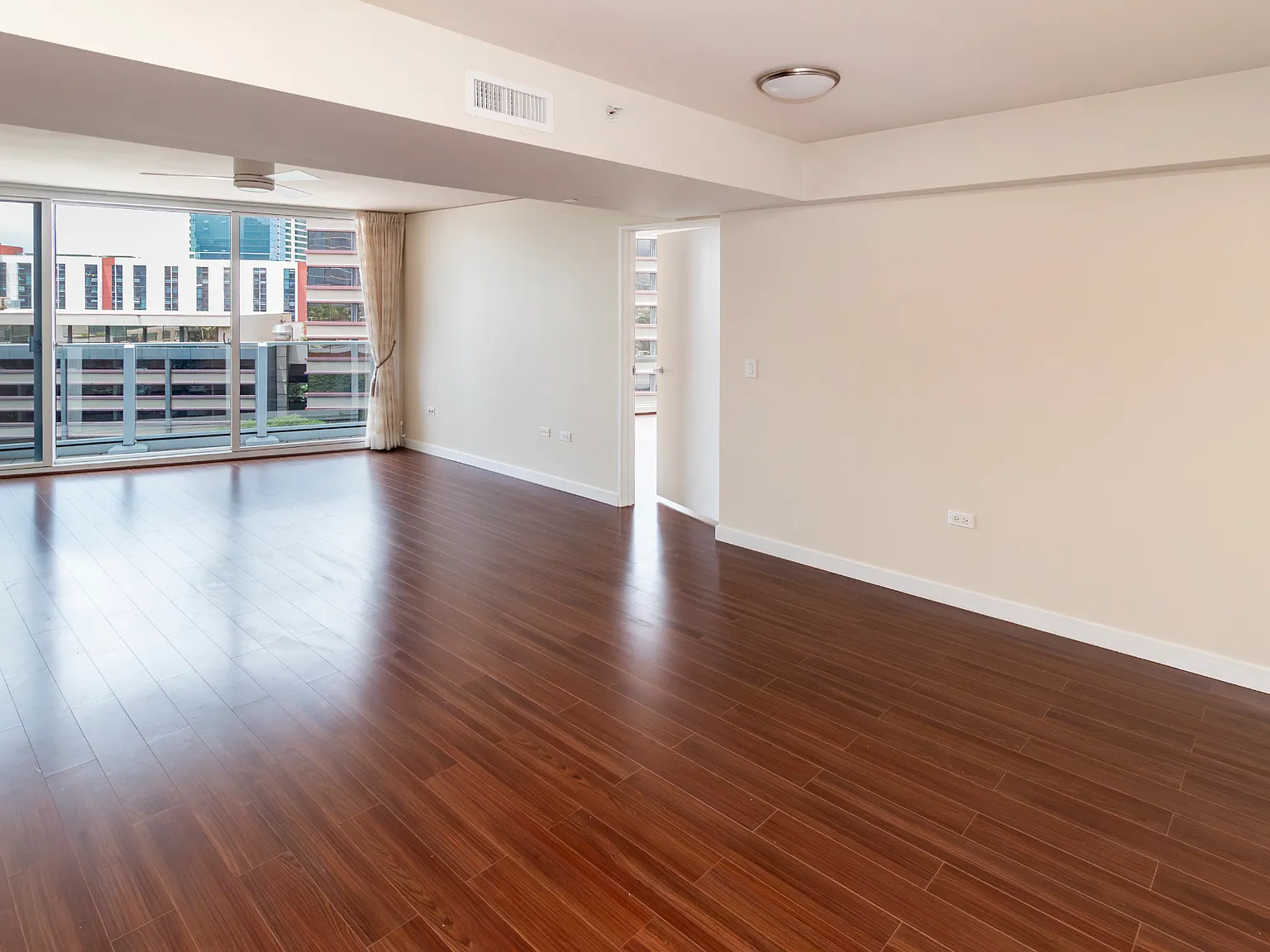 2 bed, 1113 sqft, $3,600 — Photo 2