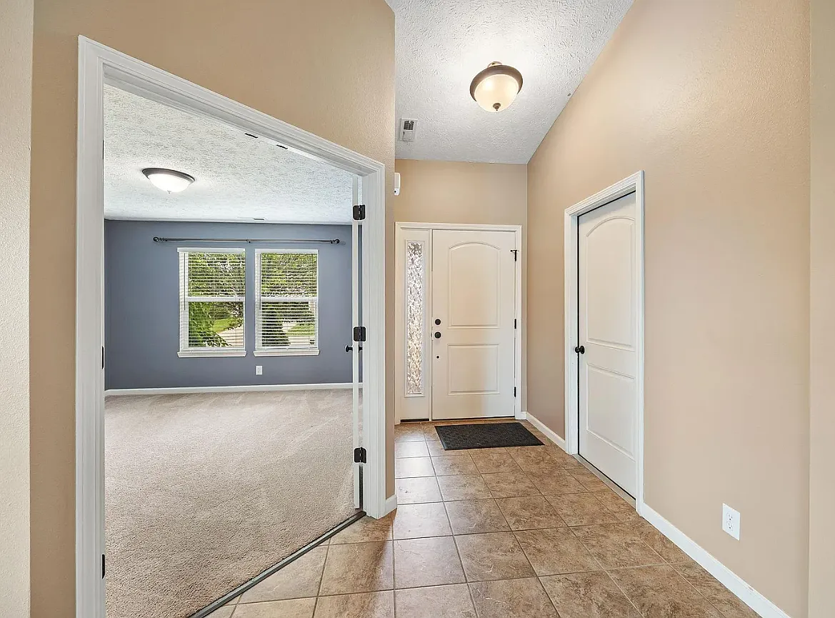 3 bed, 1528 sqft, $1,900 — Photo 2