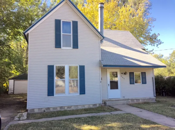 205 N 10th St, Sterling, KS 67579