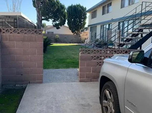 9722 Park St APT 9, Bellflower, CA 90706