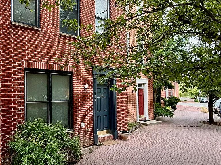 219 S Fremont Ave — Photo 14