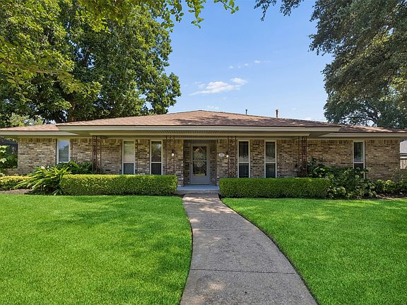 2nd image of 2829 Teakwood Ln