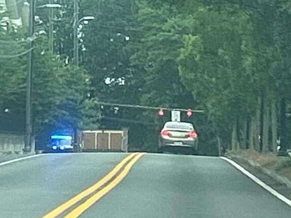 4th image of 2484 Perry Blvd NW