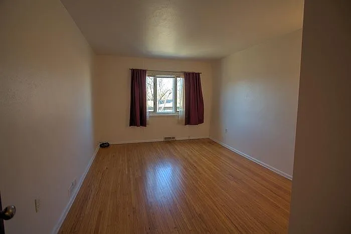 127 E Lincoln St #3 — Photo 6