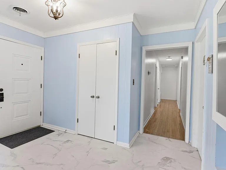 Brookwood Dr — Photo 3