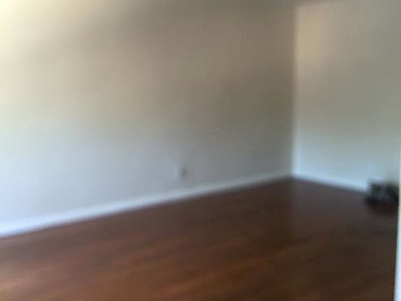 5th image of 3015 74th St