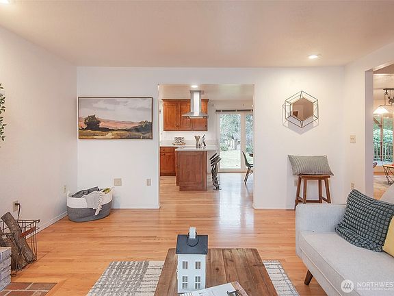 5th image of 9218 169th Avenue NE