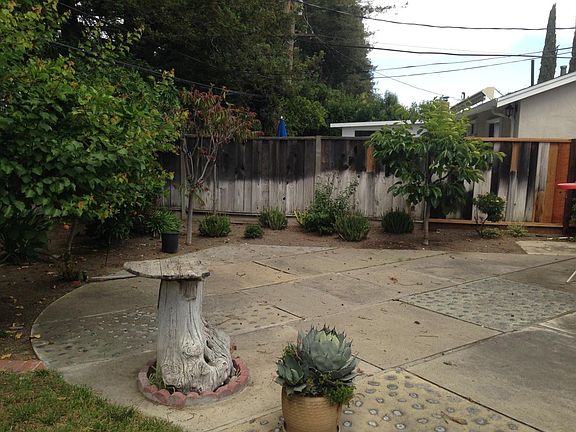 2nd image of 1085 Wilmington Ave