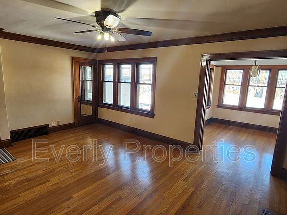 3rd image of 5427 W National Ave