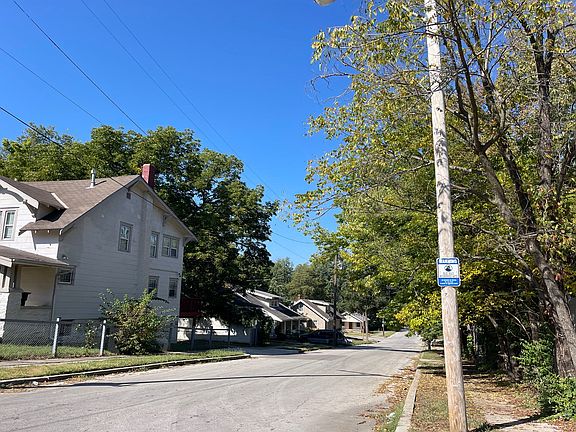 4th image of 4919 Euclid Ave