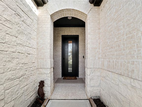 2nd image of 31823 Hatcher Grove Ln