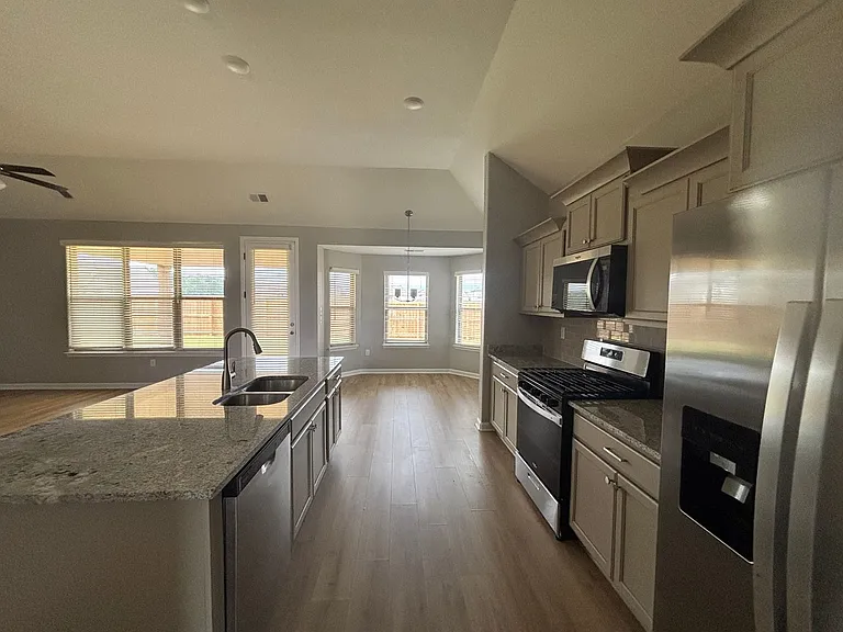 340 Chesnut Ridge Cv — Photo 44