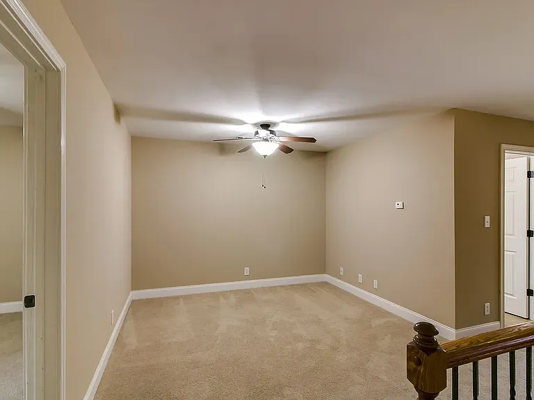 605 Anderson Dr — Photo 9