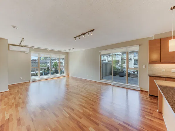 530 Raven Woods Dr #510, Burrard Inlet 3, BC V7G 2T5